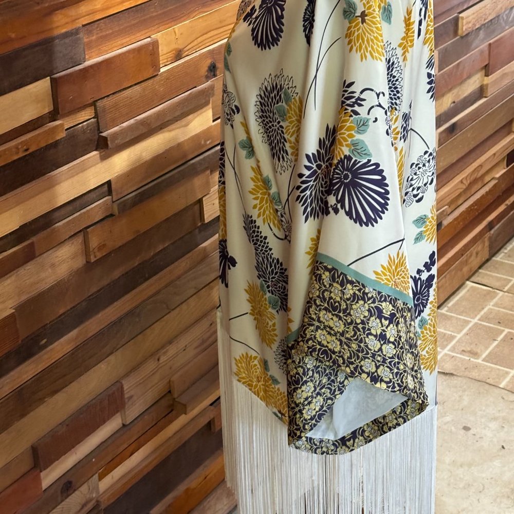 Shawl/Wrap from Morroco - Picture 3 of 5